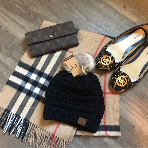 C.C Accessories - Faux Fur Pom Pom Beanie